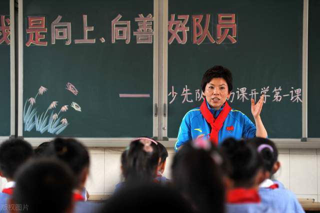 该片由黄百鸣监制、林德禄执导，古天乐、郑嘉颖、林峯、林家栋、周秀娜等人联袂出演，张智霖特别出演